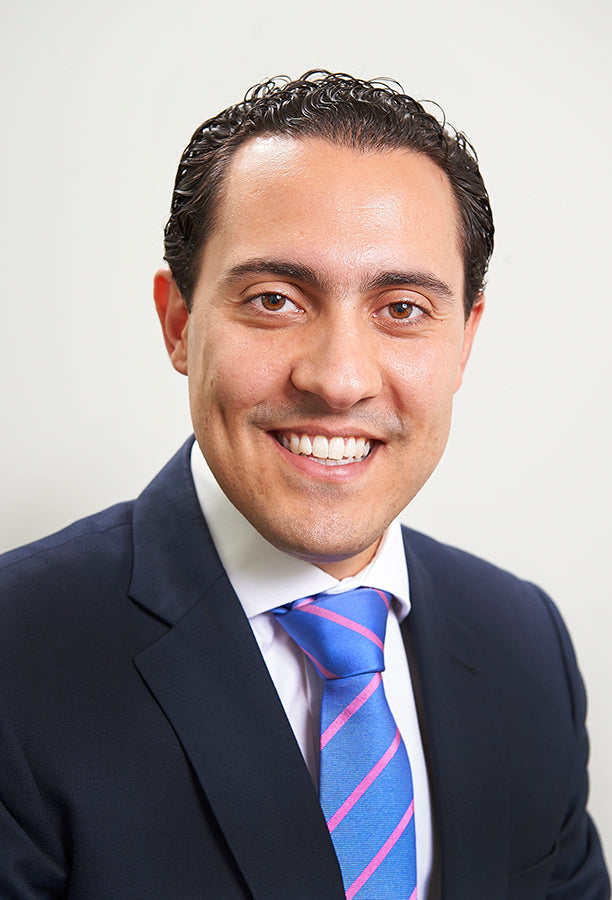 $220.00 Corporate Headshots Plus Package – Five Images of Your Choice